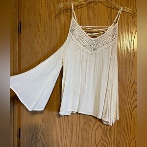 White off the shoulder flowy 3/4 length sleeved top